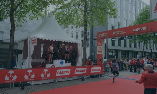 MARATHON NANTES structure garden podium